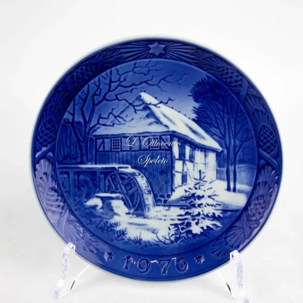 Fronte del piatto con decoro blu — Piatto Natale Royal Copenhagen 1976.