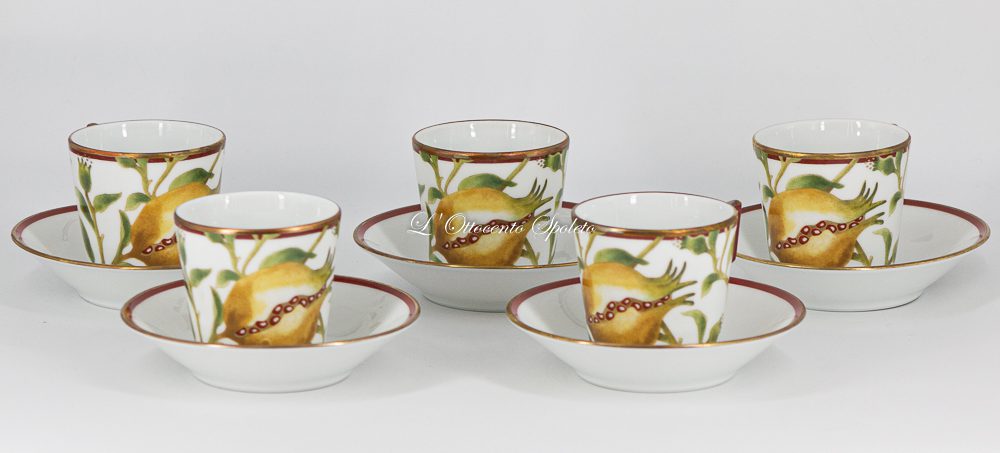 Set di 5 tazzine da caffè Richard Ginori Melograno con piattini coordinati in porcellana e finiture in oro zecchino