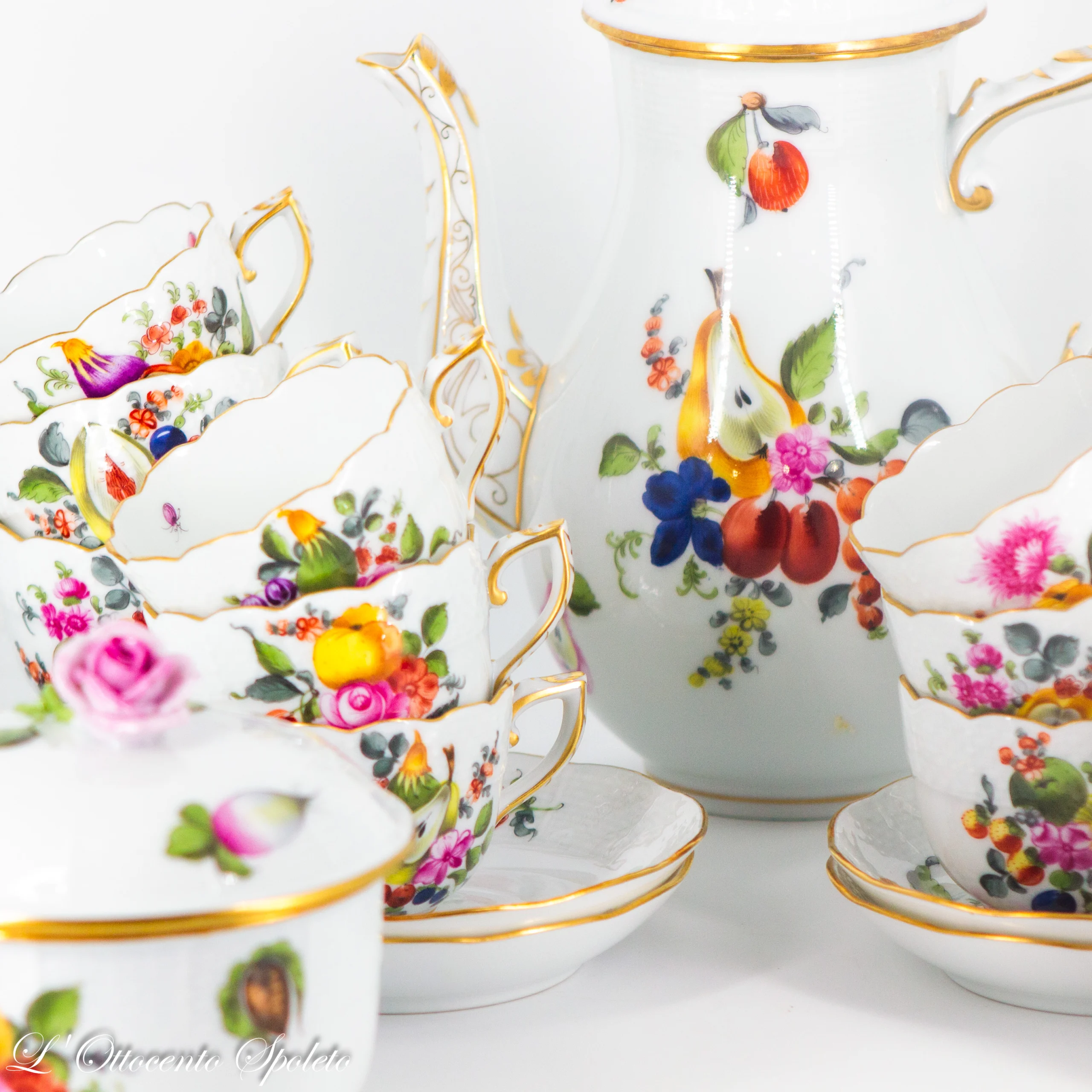 Servizio da caffè Herend Bouquet de Fruits per 12 persone, decoro e tazze